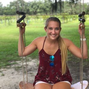 Meet your Posher, Brianna